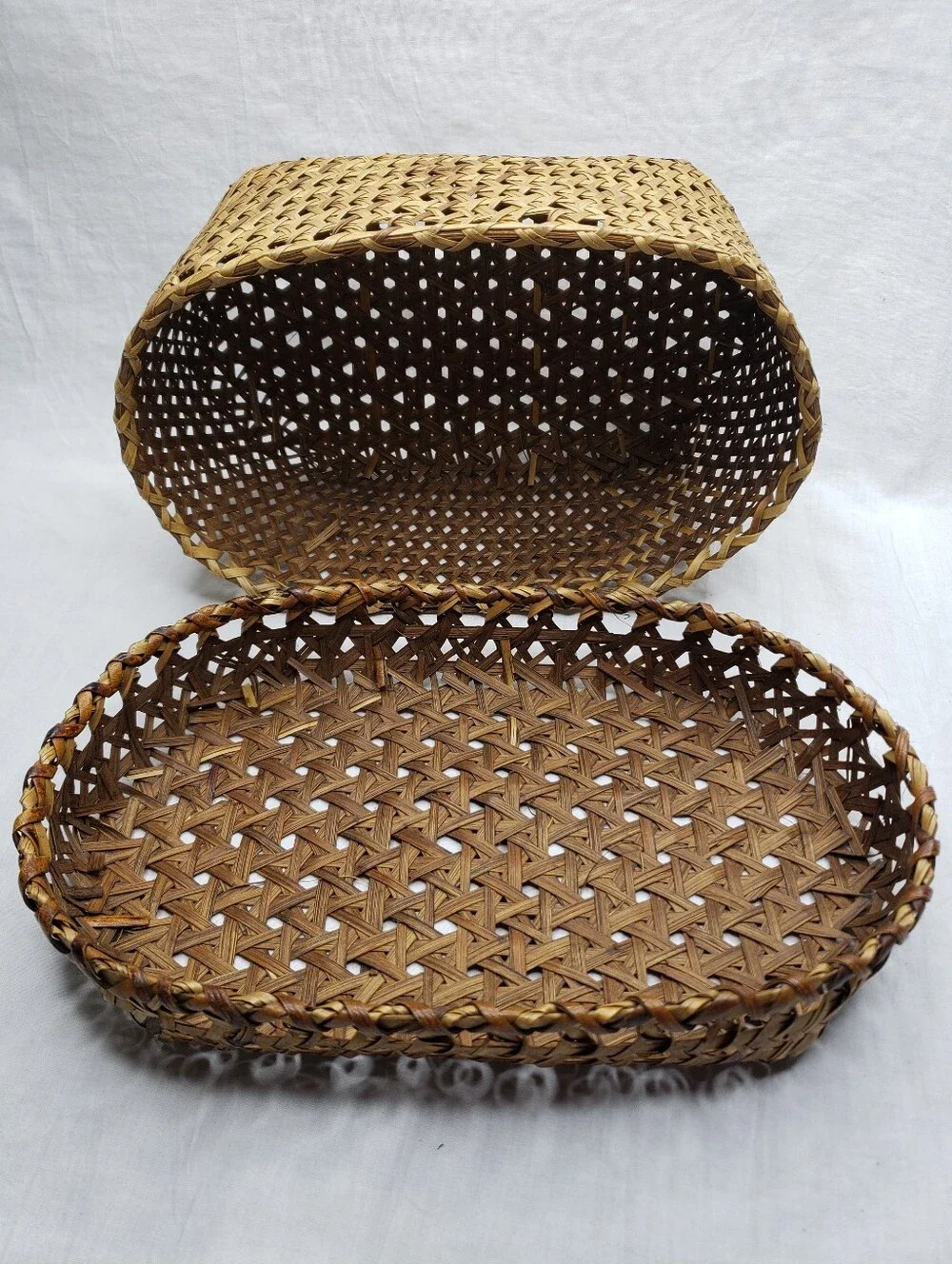 Brown Wicker Lidded Basket 9 By 5 Inches